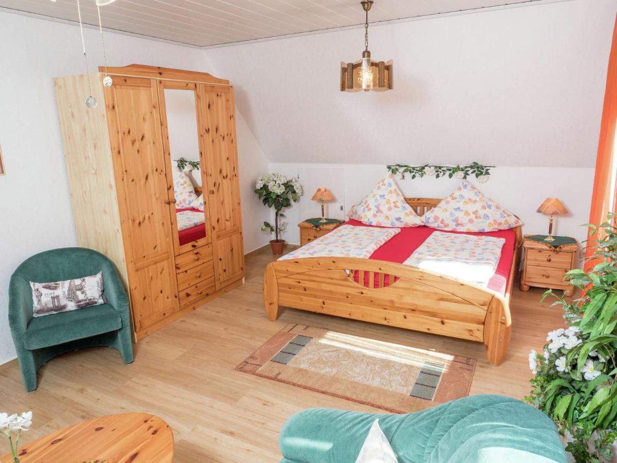Cheerful Apartment Near City Centre Of Haslach ฮาสลัค อิม คินซิกทัล ภายนอก รูปภาพ
